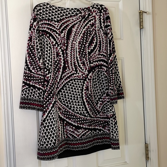 WHBM Tunic- Size M - Great with jeans or leggings! - Picture 2 of 5